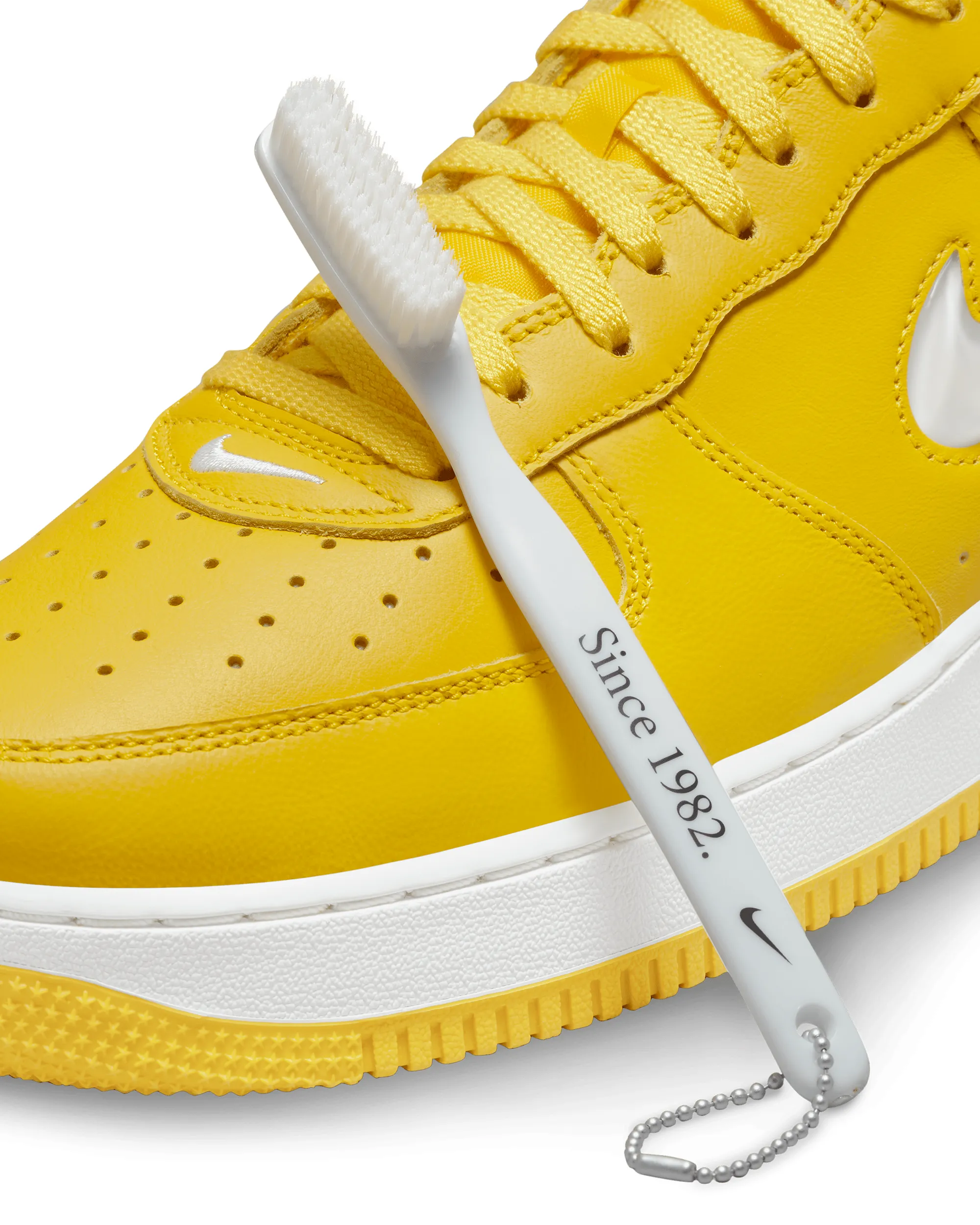 Air Force 1 Low Retro - Speed Yellow / Summit White