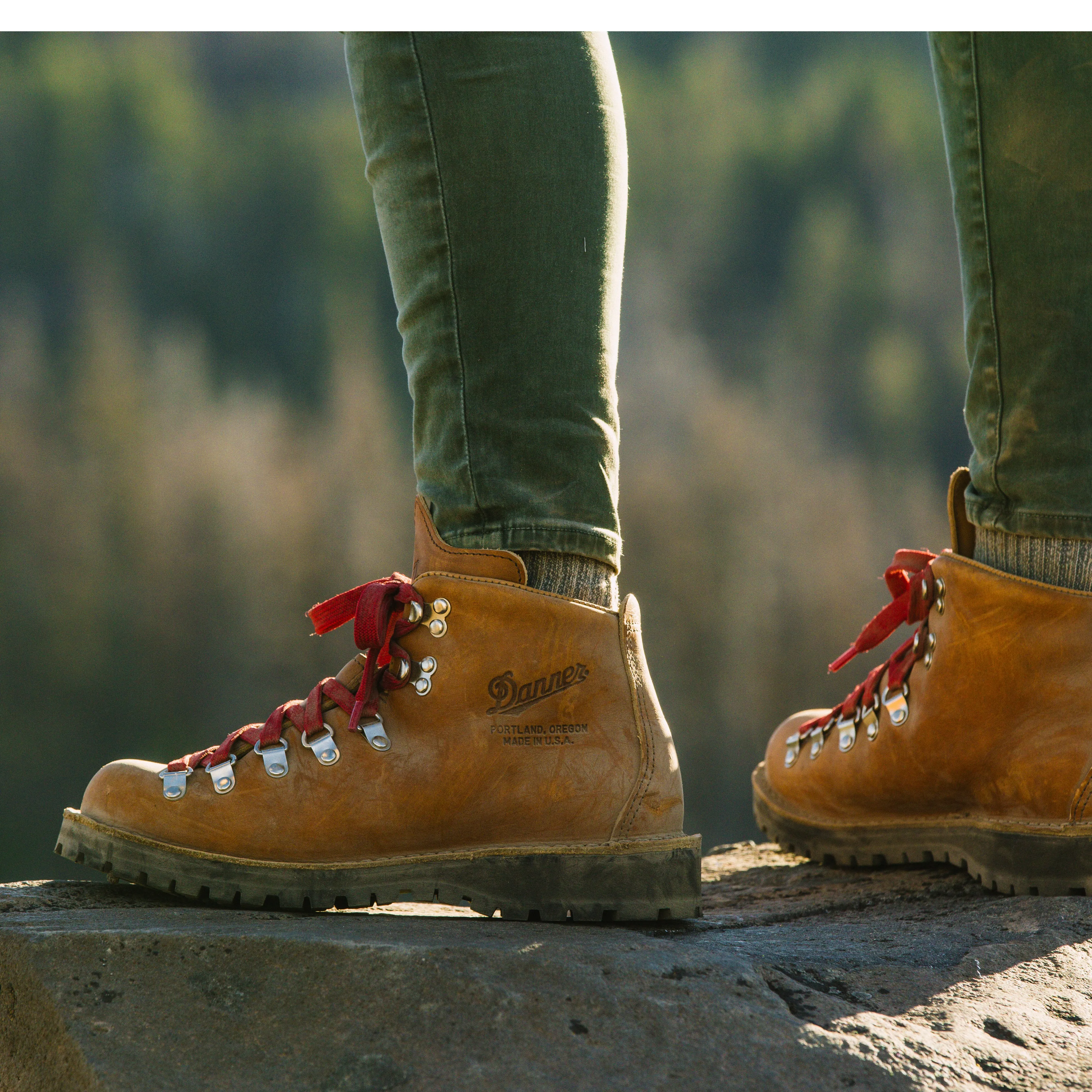 Danner Women's Mountain Light Cascade