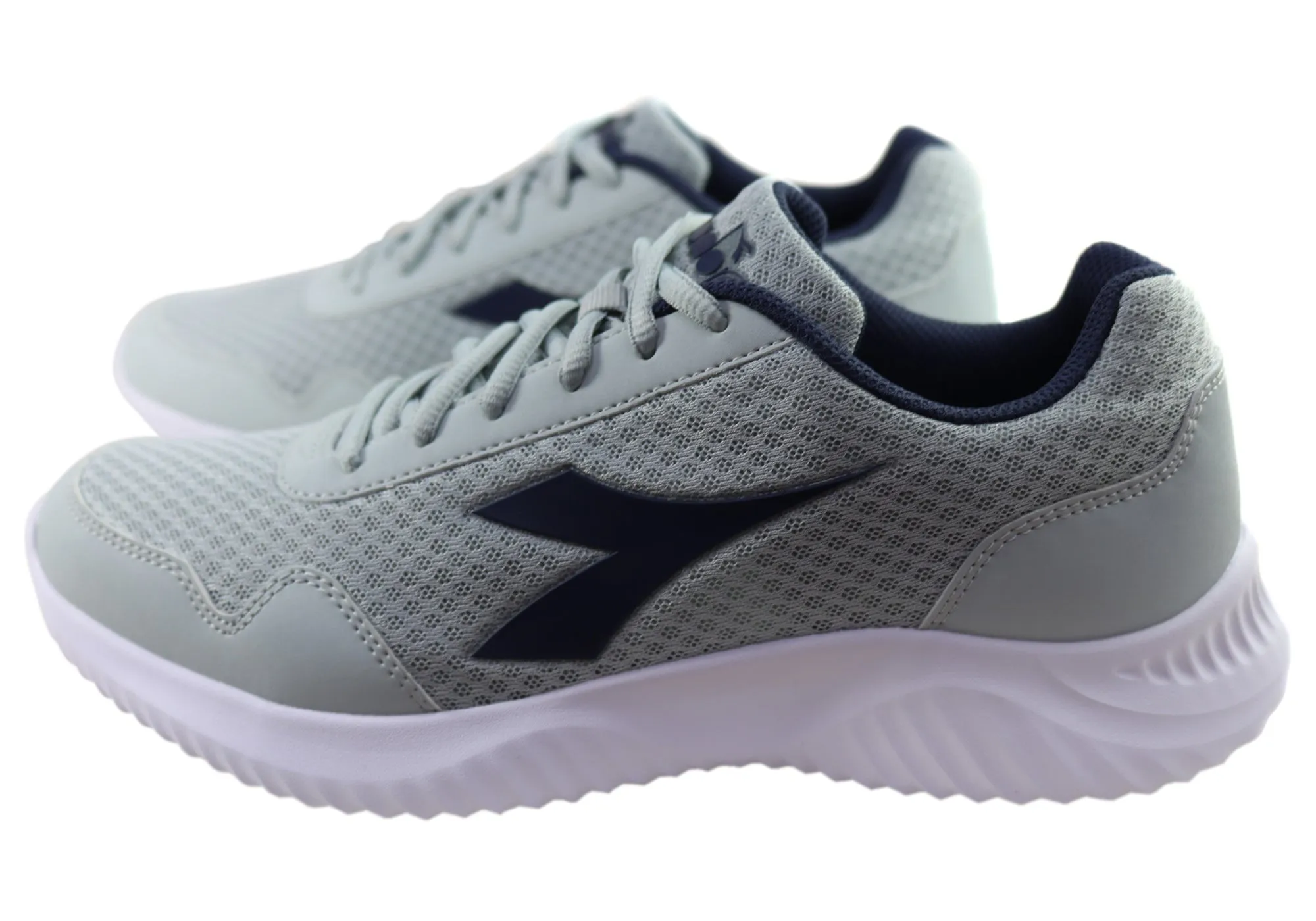 Diadora Mens Robin 2 Comfortable Athletic Shoes