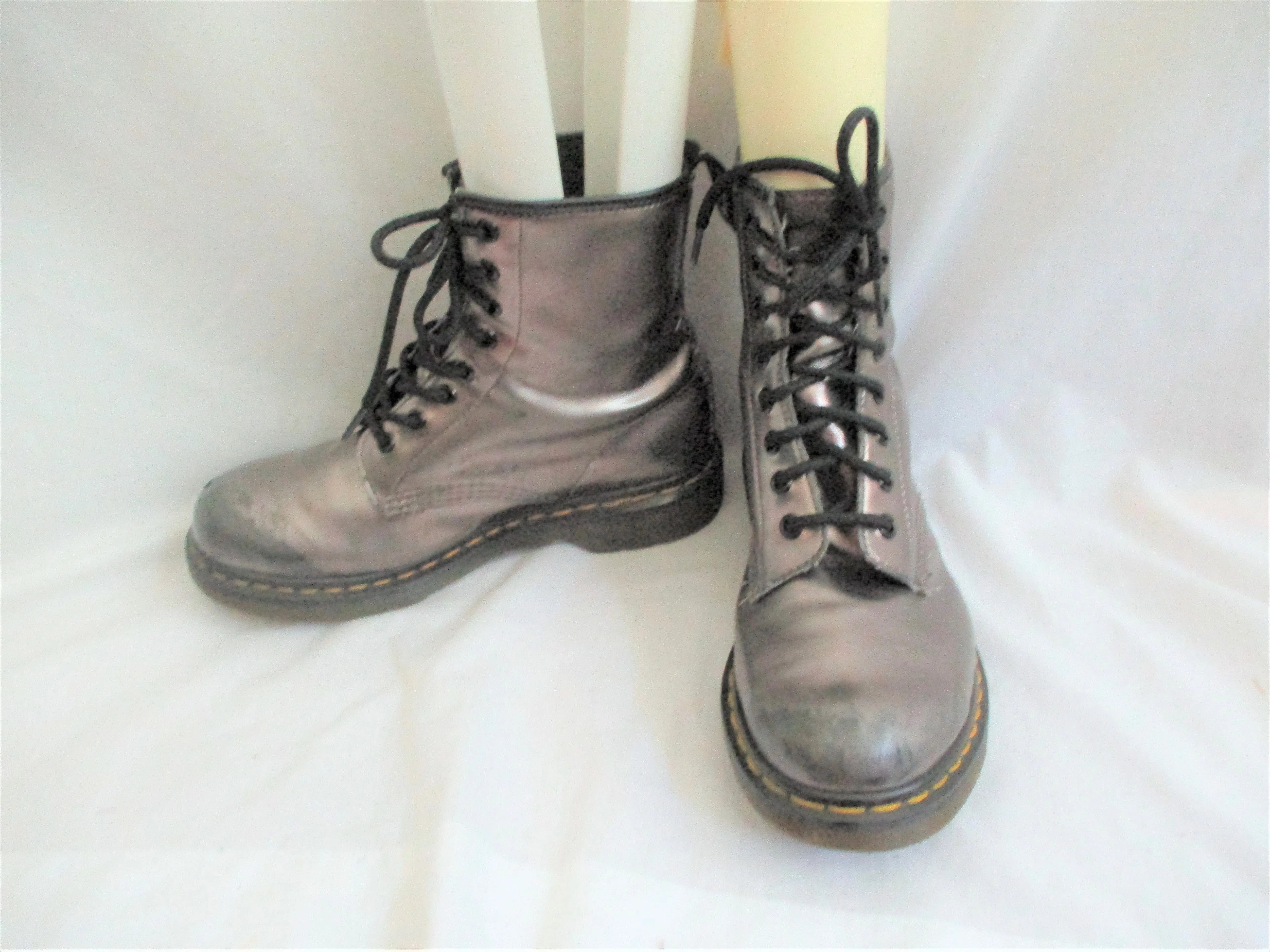 DOC DR. MARTENS Combat BOOT Shoe AIRWAIR METALLIC SILVER 6 / 37