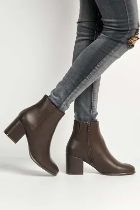 Elsha Block Heel Ankle Chelsea Boots in Chocolate