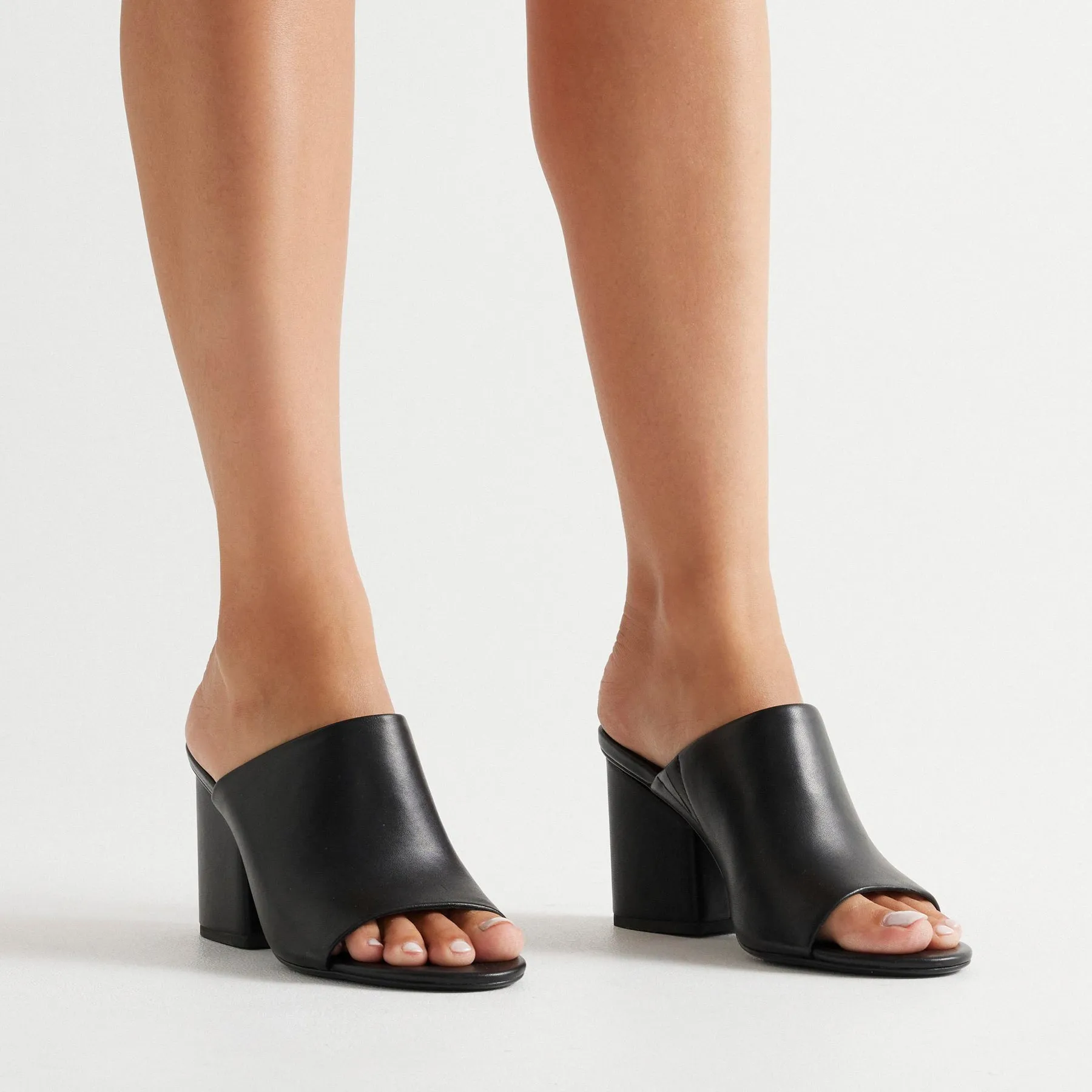 Joey Mule | Iridescent Black