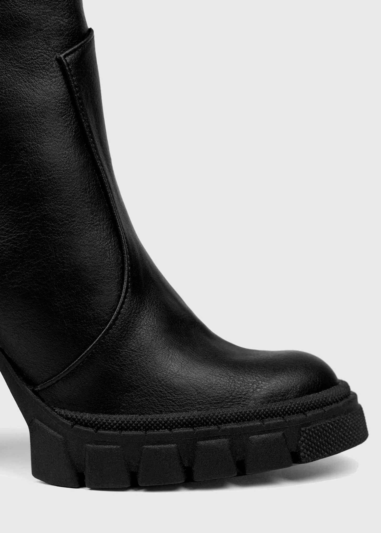 Ritual Boots Black Vegea leather ankle boots - sample sale