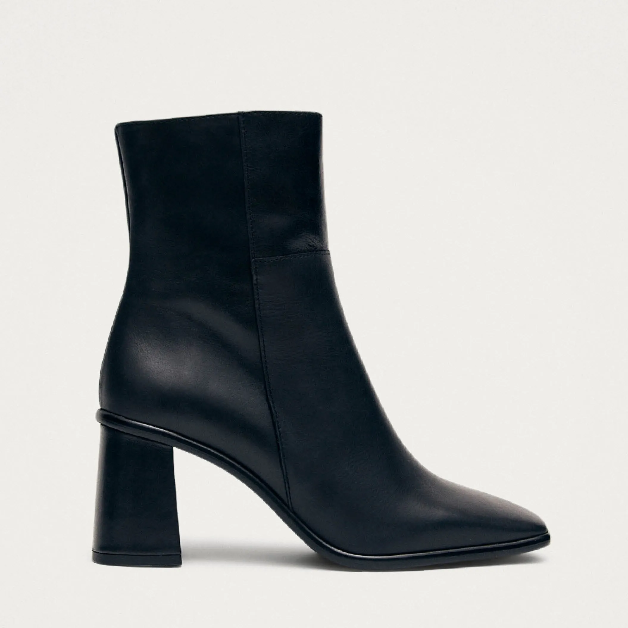 West Vintage Total Black Leather Ankle Boots